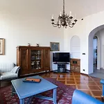 Re Umberto Luxury Apartment